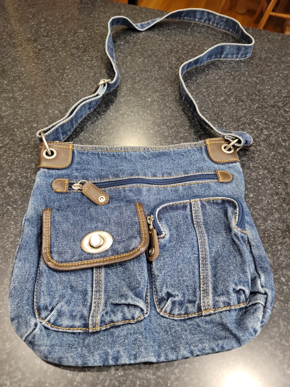 Y2K-style multi-pocket denim crossbody bag  blue jean